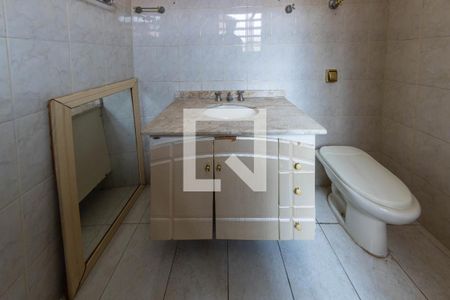 Casa à venda com 174m², 3 quartos e 2 vagasBanheiro da Suíte