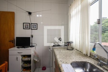 Casa à venda com 160m², 3 quartos e 3 vagasCozinha 