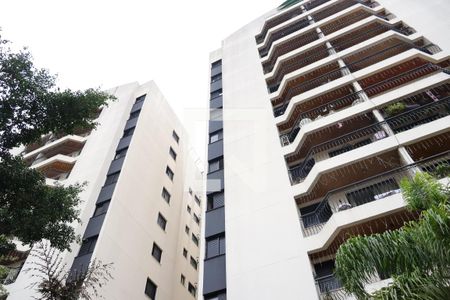Apartamento para alugar com 93m², 3 quartos e 2 vagasFachada