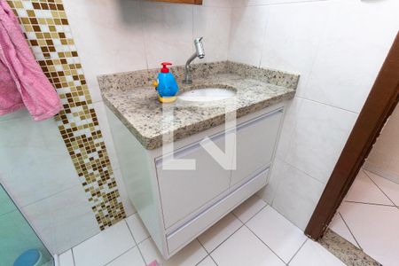 Casa à venda com 84m², 3 quartos e 2 vagasBanheiro