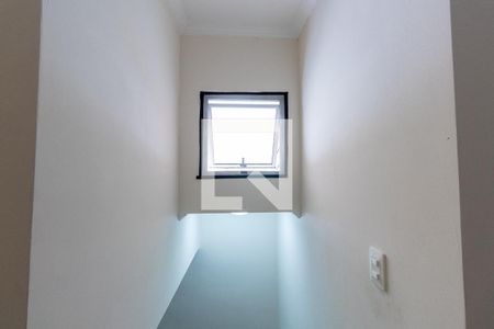 Casa à venda com 84m², 3 quartos e 2 vagasEscada