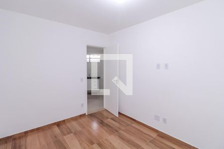 Quarto 1 de apartamento para alugar com 2 quartos, 38m² em Vila Bela, São Paulo