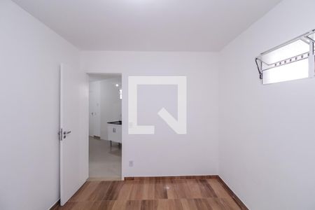 Quarto 2 de apartamento para alugar com 2 quartos, 38m² em Vila Bela, São Paulo