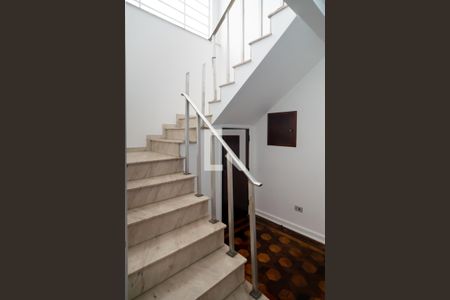 Escada de casa à venda com 4 quartos, 180m² em Brooklin, São Paulo