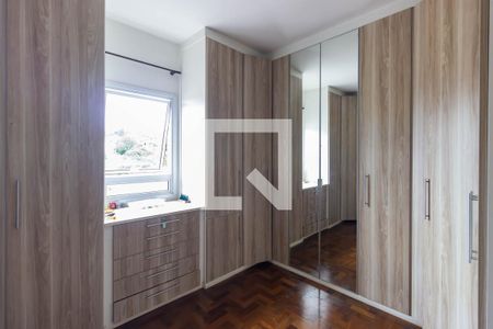 Casa de condomínio para alugar com 500m², 5 quartos e 8 vagasCloset