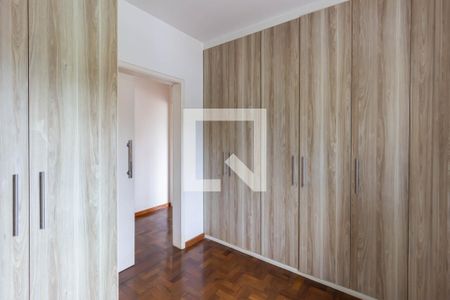 Casa de condomínio para alugar com 500m², 5 quartos e 8 vagasCloset