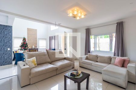 Sala de casa de condomínio para alugar com 5 quartos, 500m² em Parque dos Príncipes, São Paulo