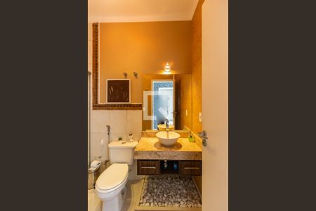 Casa de condomínio para alugar com 500m², 5 quartos e 8 vagasBanheiro