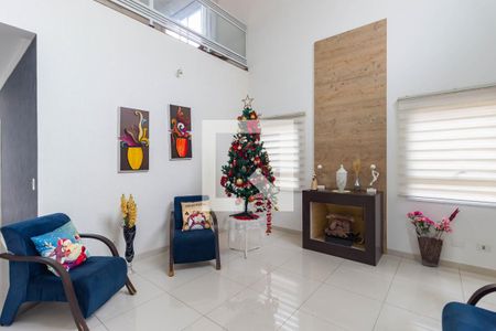 Sala de casa de condomínio para alugar com 5 quartos, 500m² em Parque dos Príncipes, São Paulo