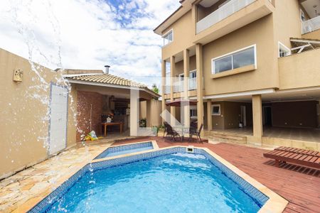 Casa de condomínio para alugar com 500m², 5 quartos e 8 vagasPiscina