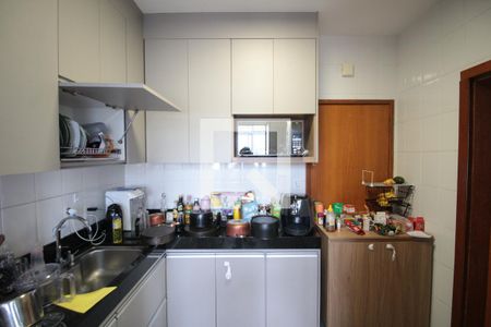 Apartamento à venda com 144m², 4 quartos e 2 vagasCozinha