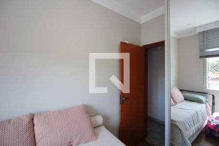 Apartamento à venda com 144m², 4 quartos e 2 vagasQuarto 2