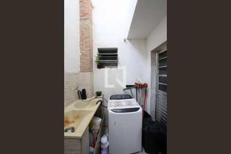 Casa à venda com 250m², 3 quartos e 2 vagasÁrea de Serviço