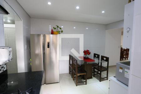 Casa à venda com 250m², 3 quartos e 2 vagasCozinha