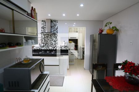 Casa à venda com 250m², 3 quartos e 2 vagasCozinha