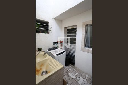 Casa à venda com 250m², 3 quartos e 2 vagasÁrea de Serviço