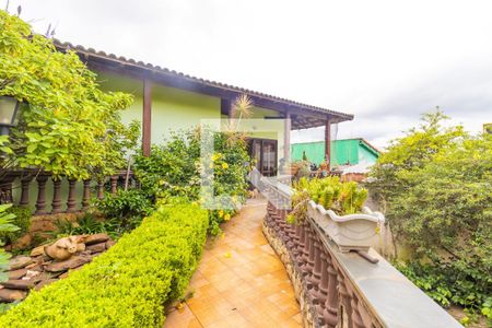 Casa à venda com 400m², 3 quartos e 7 vagas Casa à venda com 400m², 3 quartos e 7 vagasQuintal