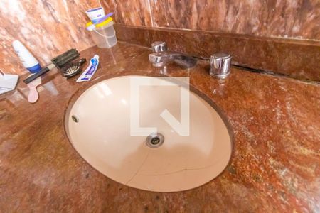 Casa à venda com 400m², 3 quartos e 7 vagas Casa à venda com 400m², 3 quartos e 7 vagasBanheiro