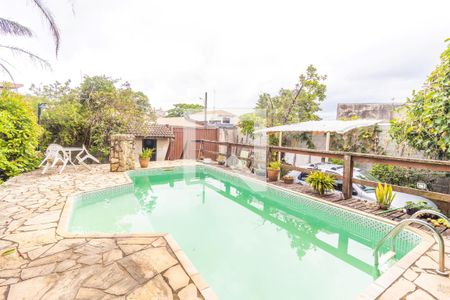 Casa à venda com 400m², 3 quartos e 7 vagas Casa à venda com 400m², 3 quartos e 7 vagasÁrea da Piscina