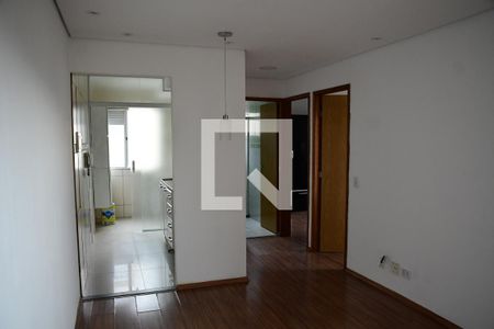 Sala de apartamento para alugar com 2 quartos, 47m² em Jardim Ísis, Cotia
