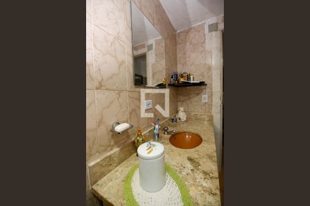 Casa à venda com 110m², 3 quartos e 2 vagasBanheiro