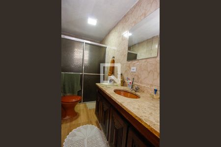 Casa à venda com 110m², 3 quartos e 2 vagasBanheiro