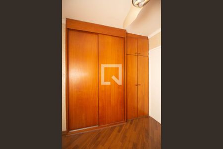 Quarto 1 - Armários de apartamento para alugar com 2 quartos, 53m² em Vila Bruna, São Paulo