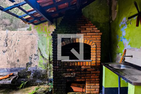 Casa à venda com 360m², 2 quartos e 6 vagasChurrasqueira