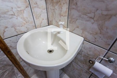 Casa para alugar com 250m², 5 quartos e 4 vagasBanheiro Social