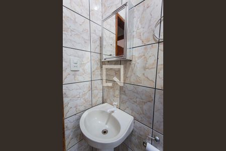 Casa para alugar com 250m², 5 quartos e 4 vagasBanheiro Social