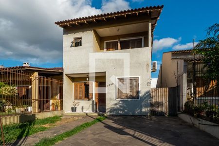 Casa à venda com 142m², 4 quartos e 2 vagasGaragem