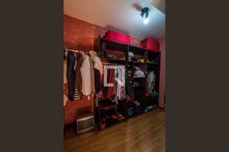 Casa à venda com 142m², 4 quartos e 2 vagasCloset da suíte
