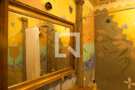 Casa à venda com 320m², 3 quartos e sem vaga Casa à venda com 320m², 3 quartos e sem vagaBanheiro social