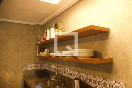 Casa à venda com 320m², 3 quartos e sem vaga Casa à venda com 320m², 3 quartos e sem vagaCozinha americana