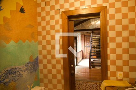 Casa à venda com 320m², 3 quartos e sem vaga Casa à venda com 320m², 3 quartos e sem vagaBanheiro social