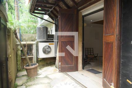 Varanda externa de casa à venda com 3 quartos, 320m² em Gávea, Rio de Janeiro