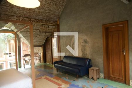 Casa à venda com 320m², 3 quartos e sem vaga Casa à venda com 320m², 3 quartos e sem vagaQuarto