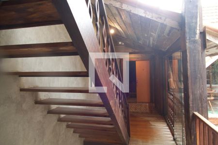 Casa à venda com 320m², 3 quartos e sem vaga Casa à venda com 320m², 3 quartos e sem vagaCorredor