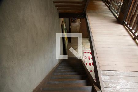 Casa à venda com 320m², 3 quartos e sem vaga Casa à venda com 320m², 3 quartos e sem vagaCorredor 2 piso