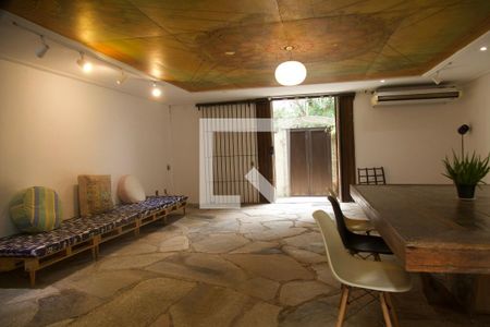 Sala de casa à venda com 3 quartos, 320m² em Gávea, Rio de Janeiro