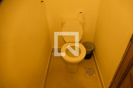 Casa à venda com 320m², 3 quartos e sem vaga Casa à venda com 320m², 3 quartos e sem vagaLavabo