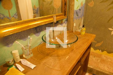 Casa à venda com 320m², 3 quartos e sem vaga Casa à venda com 320m², 3 quartos e sem vagaBanheiro social