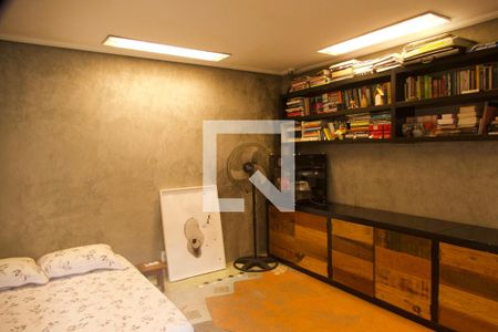 Casa à venda com 320m², 3 quartos e sem vaga Casa à venda com 320m², 3 quartos e sem vagaQuarto