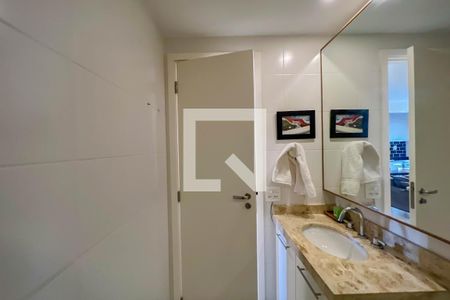 Banheiro de apartamento para alugar com 1 quarto, 44m² em Centro, Rio de Janeiro
