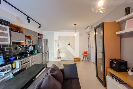 Sala/Cozinha de apartamento para alugar com 1 quarto, 44m² em Centro, Rio de Janeiro