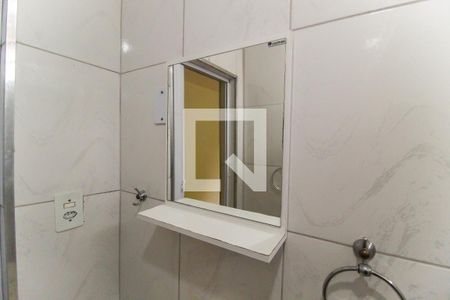 Banheiro da Suíte de casa para alugar com 2 quartos, 65m² em Conjunto Residencial José Bonifácio, São Paulo