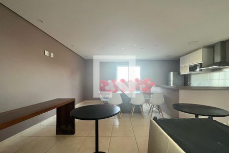 Apartamento para alugar com 40m², 2 quartos e 1 vaga Apartamento para alugar com 40m², 2 quartos e 1 vagaÁrea comum - Salão de festas