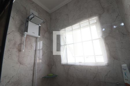 Casa à venda com 230m², 3 quartos e 2 vagasBanheiro