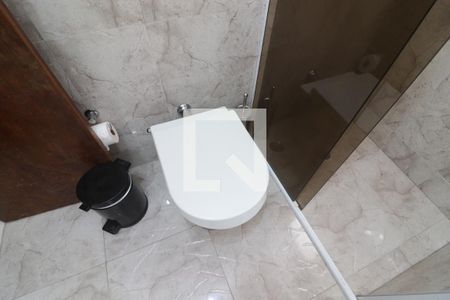 Casa à venda com 230m², 3 quartos e 2 vagasBanheiro