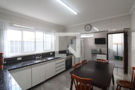 Casa à venda com 230m², 3 quartos e 2 vagasCozinha